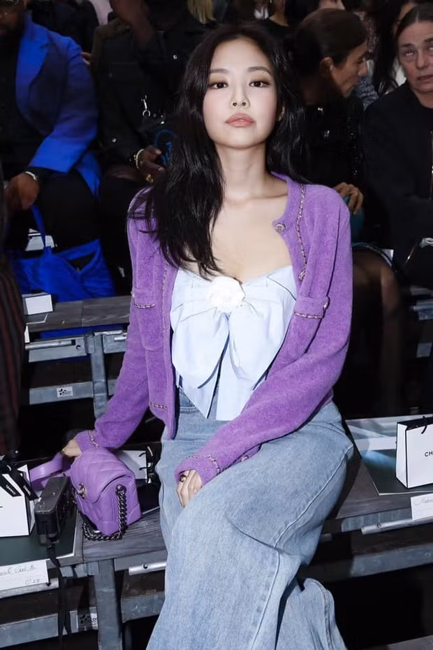 "Mặc nhầm đồ" khi dự Paris Fashion Week 2019, Jennie BlackPink nhận mưa lời chê ảnh 1
