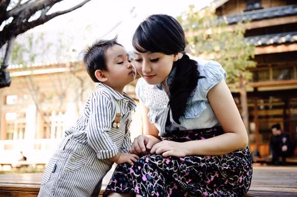 Trẻ em Nhật luôn an toàn, tự lập nhờ được mẹ rèn 7 kỹ năng này từ khi lọt lòng ảnh 1