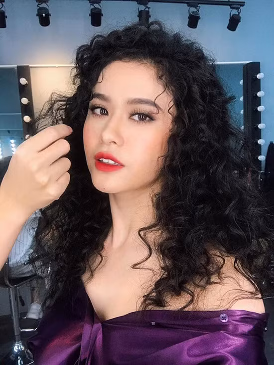 sao-viet-dua-nhau-theo-mot-toc-xoan-tit-nhu-ba-thim-3