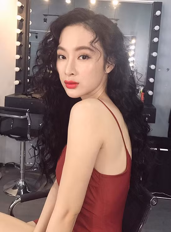 sao-viet-dua-nhau-theo-mot-toc-xoan-tit-nhu-ba-thim-2