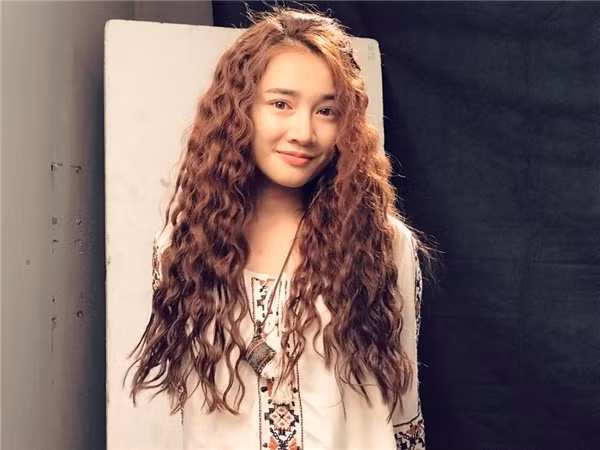 sao-viet-dua-nhau-theo-mot-toc-xoan-tit-nhu-ba-thim-7