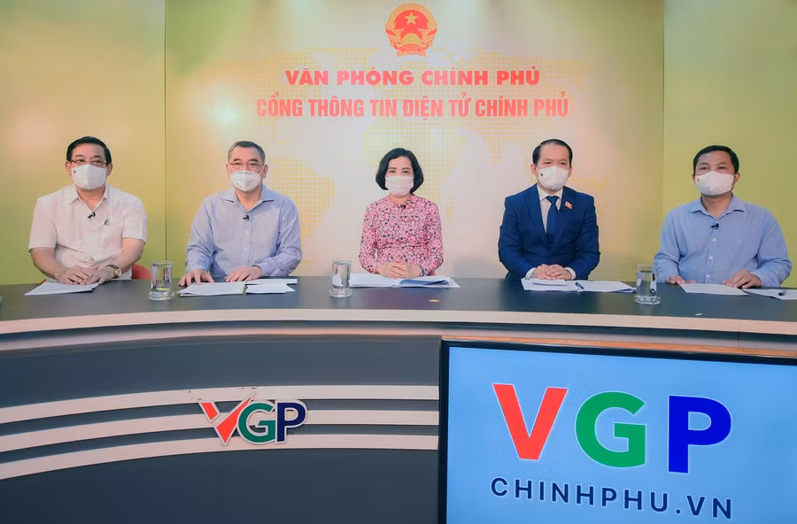 Đại diện lãnh đạo các đơn vị liên quan tham gia cuộc gặp mặt. Ảnh: VGP/Quang Hiếu.