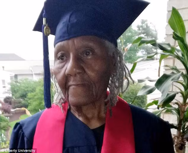 Bà Ella&nbsp;Washington.
