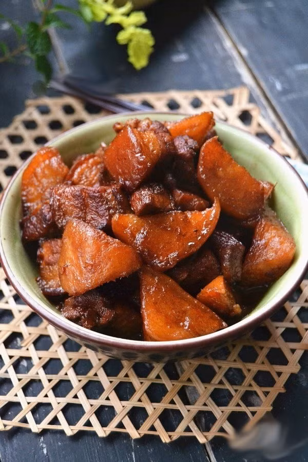 Thực đơn món ngon, Váng đậu cuộn thịt chiên, thịt bò, mực xào, cách làm