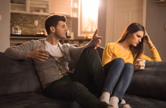 Cô gái hoảng loạn phát hiện bí mật của bạn trai yêu 3 năm 