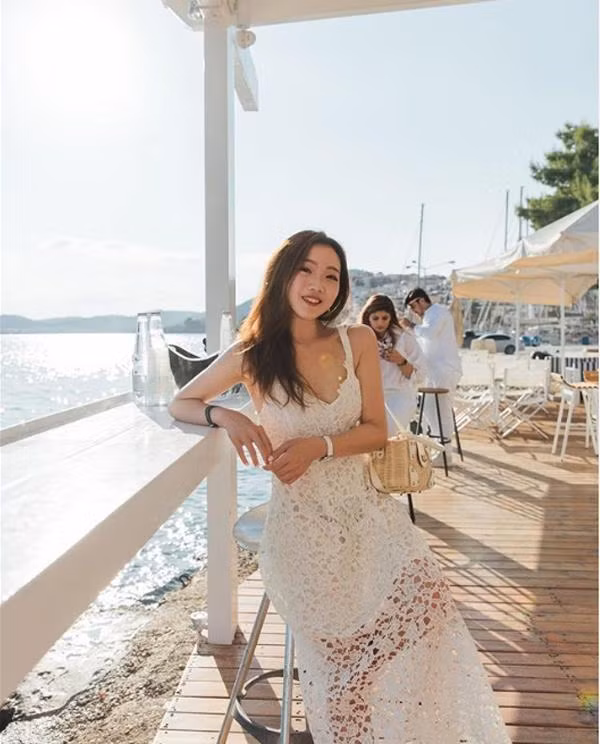 Chị em đi biển đừng quên thêm vào vali 4 món xinh xẻo này ảnh 15 mua du lich toi roi, chi em di bien dung quen them vao vali 4 mon xinh xeo nay - 15