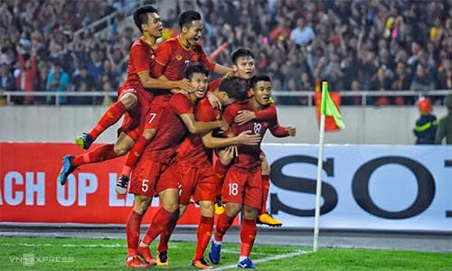 Các cầu thủ Việt Nam mừng bàn thắng vào lưới Thái Lan ở vòng loại U23 châu Á vừa qua