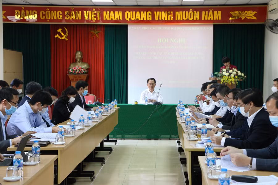 Hội nghị Ban Chấp hành Đảng bộ Khối lần thứ sáu (mở rộng), khóa III nhiệm kỳ 2020-2025 tổ chức sáng 27/10 tại Hà Nội. Ảnh: Khôi Nguyên.