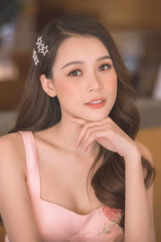 Gợi ý những kiểu tóc đơn giản giúp nàng đẹp long lanh trong đêm Trung thu ảnh 3 chang can cau ky, cac nang van dep long lanh trong dem trung thu nho kieu toc dung chuan - 4