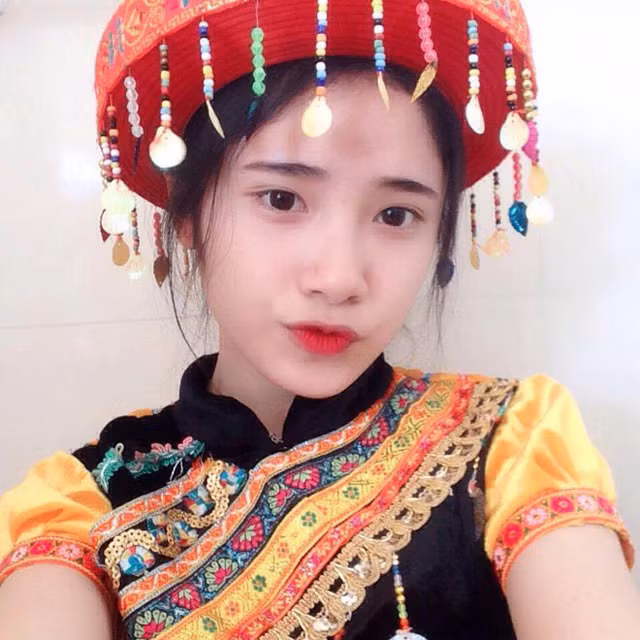 Danh tính thật của thiếu nữ bán đậu phụ cực xinh ở Lào Cai ảnh 7
