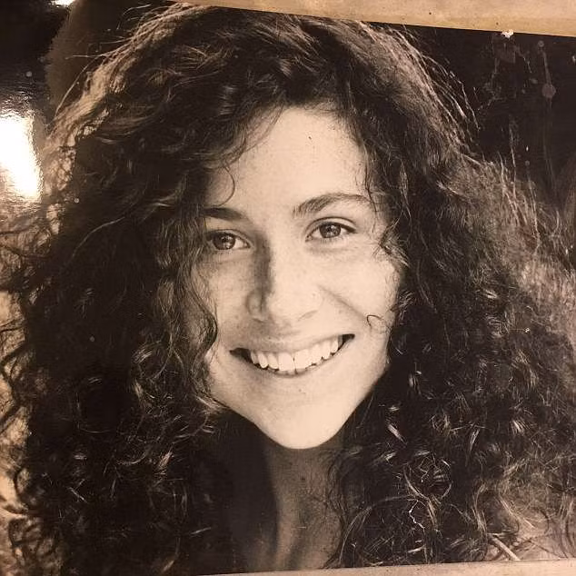  Minnie Driver 