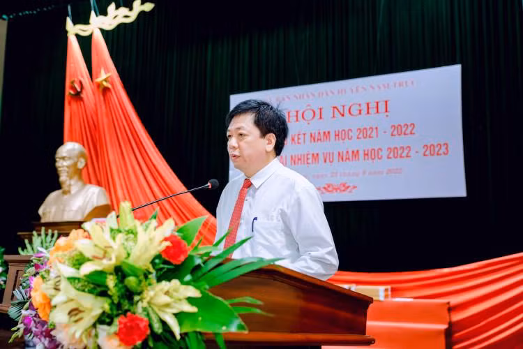 Ông Đoàn Quang Vụ - Trưởng Phòng GD&ĐT Nam Trực nêu bật một số thành tựu trong năm học vừa qua. Ông Đoàn Quang Vụ - Trưởng Phòng GD&ĐT Nam Trực nêu bật một số thành tựu trong năm học vừa qua.