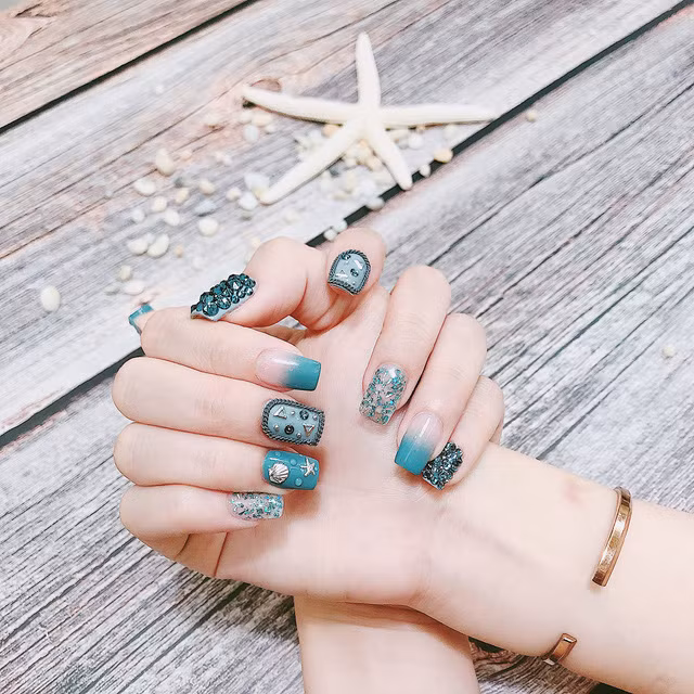 9x mở tiệm làm móng kiếm tiền ngang giám đốc ảnh 3