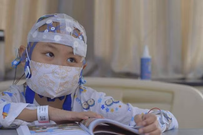 Con gái 3 tuổi bị ung thư máu, mẹ tìm ra nguyên nhân rồi bủn rủn chân tay vì biết thủ phạm là chính mình - Ảnh 2. Con gái 3 tuổi bị ung thư máu, mẹ tìm ra nguyên nhân rồi bủn rủn chân tay vì biết thủ phạm là chính mình - Ảnh 2.