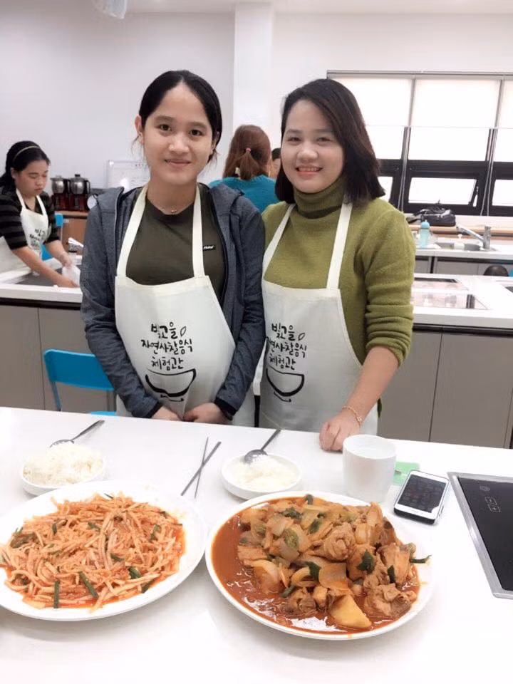 Mẹ trẻ 9X và những nỗ lực để chứng minh không phải cứ lấy được chồng ngoại là sướng - Ảnh 4.