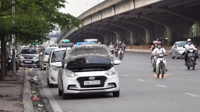 Bát nháo dừng đỗ, đón trả khách quanh bến xe Mỹ Đình ảnh 8 Bát nháo dừng đỗ, đón trả khách quanh bến xe Mỹ Đình ảnh 8
