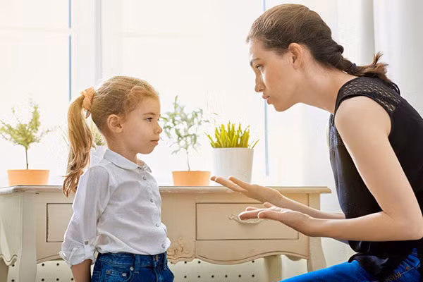 So sánh con mình với con người khác làm bé bị tổn thương