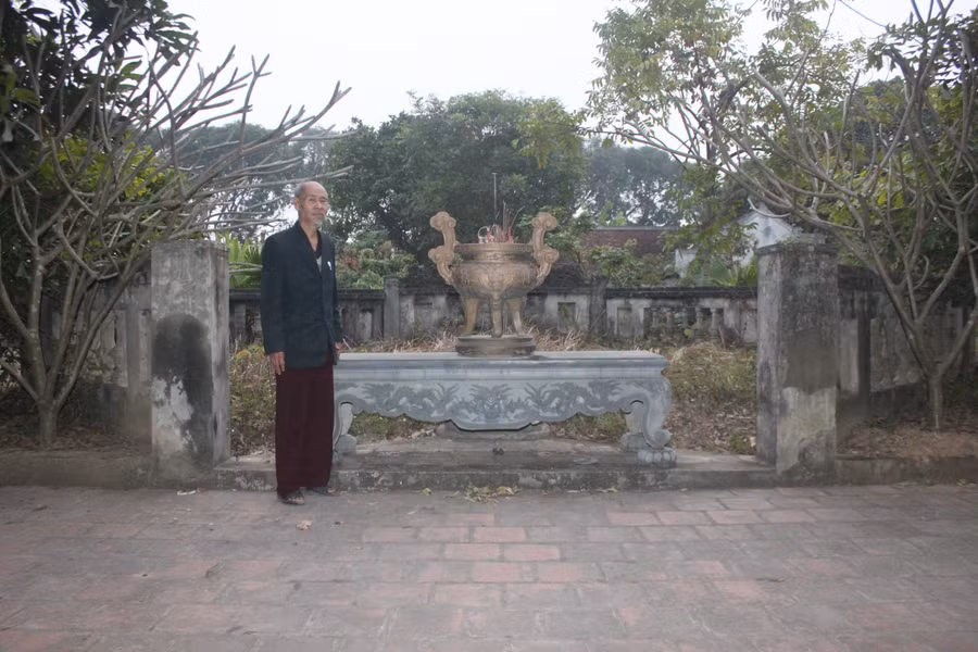 Mộ Thái thú Sĩ Nhiếp.