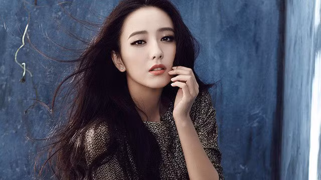 Đồng Lệ Á là mỹ nhân Tân Cương hiếm hoi nhận được sự thừa nhận về tài năng.