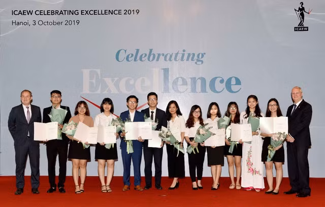 Viện Kế toán Công chứng Anh và xứ Wales - ICAEW tổ chức Lễ tốt nghiệp và trao chứng chỉ quốc tế cho 31 học viên Việt Nam - 1
