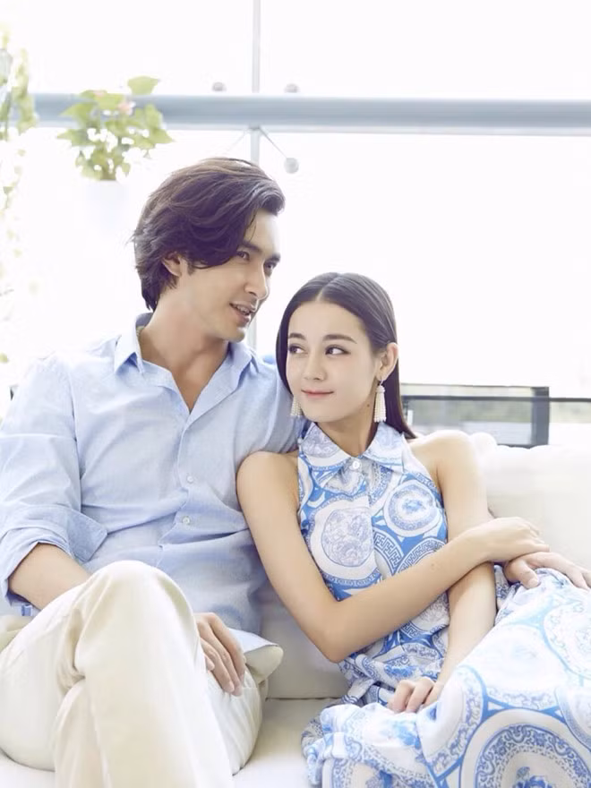 Bắt đầu lập nghiệp ở mảng diễn xuất, Cao Vỹ Quang may mắn lọt vào mắt xanh của Dương Mịch - chủ nhân công ty quản lý Gia Hành. Nhờ sự nâng đỡ của đàn chị, nam diễn viên thường xuyên xuất hiện trong các bộ phim ăn khách và được đóng cặp với các mỹ nữ nổi tiếng hàng đầu. Trong đó, khán giả đặc biệt yêu thích sự kết hợp giữa Cao Vỹ Quang vàĐịch Lệ Nhiệt Ba. My nam cao 1,91 m tu shipper giao hang tro thanh tai tu noi tieng hinh anh 5