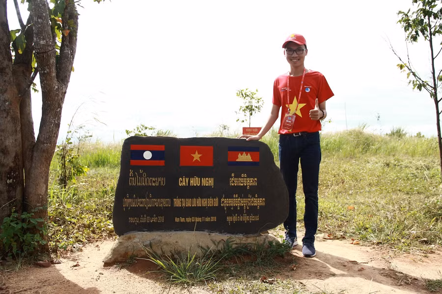Gia Lai: Nam sinh lóp 12 thực hiện 15 dự án hỗ trợ học sinh nghèo ảnh 2 Gia Lai: Nam sinh lóp 12 thực hiện 15 dự án hỗ trợ học sinh nghèo ảnh 2