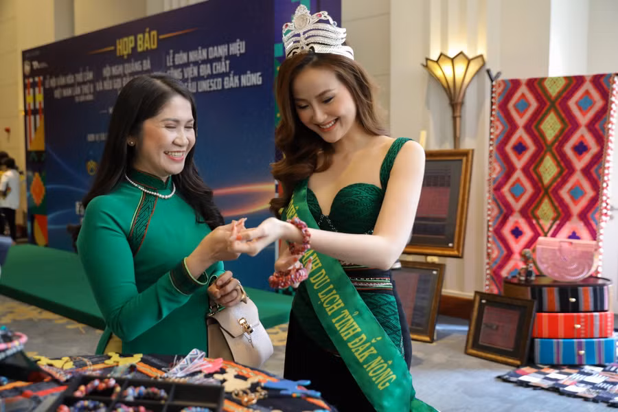 Đặc sắc văn hóa thổ cẩm Việt Nam tại Đắk Nông ảnh 3