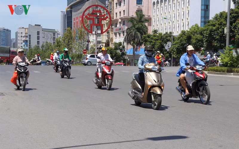 Dự báo thời tiết hôm nay: Nắng nóng trên cả nước, có nơi trên 38 độ C