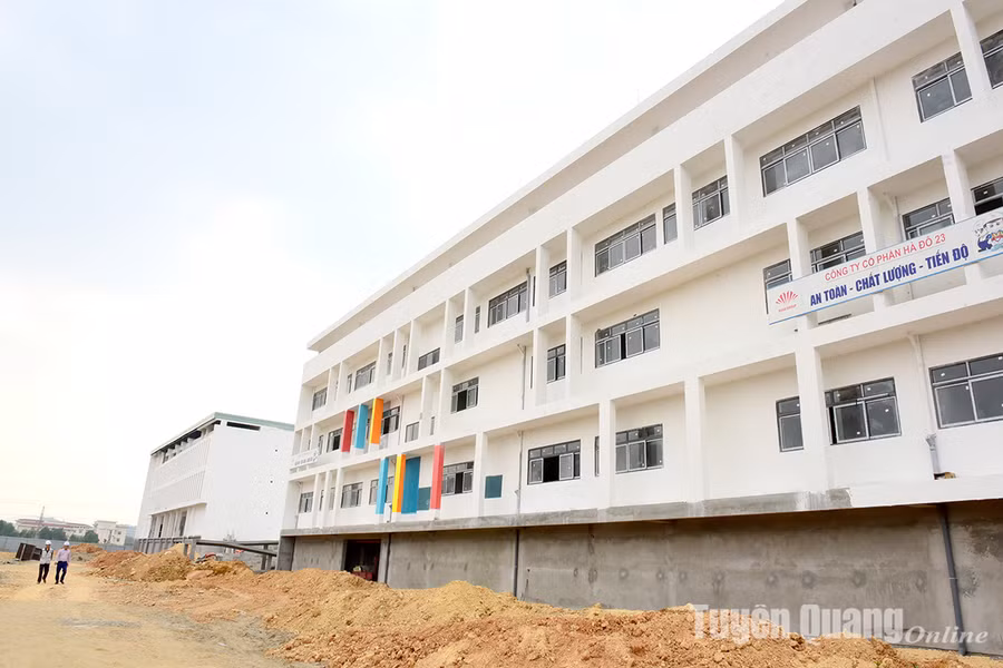 Xây dựng trường THPT Chuyên Tuyên Quang với tổng mức đầu tư trên 255,8 tỷ đồng.