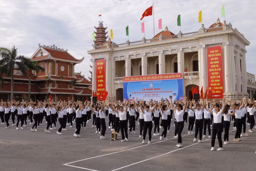 Lễ khai mạc được tổ chức tại sân Nhà văn hóa huyện Hải Hậu.