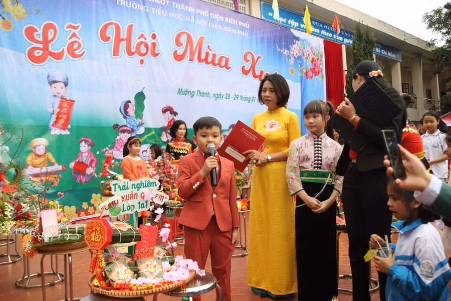 Thuyết trình sản phẩm do chính tay các em tạo ra