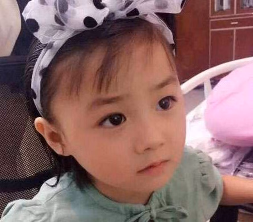 gui con gai xinh cho ong ba nuoi, ngay ve tham, me nhin con ma khong tin noi - 3