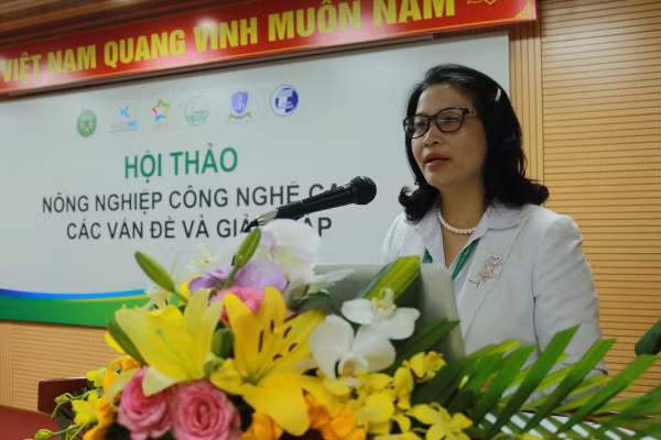 GS.TS Nguyễn Thị Lan - GĐ Học viện Nông nghiệp VN phát biểu tại Hội thảo GS.TS Nguyễn Thị Lan - GĐ Học viện Nông nghiệp VN phát biểu tại Hội thảo