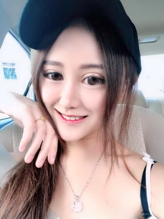 Cammy đã xóa tài khoản Instagram cũ và lập tài khoản hoàn toàn mới
