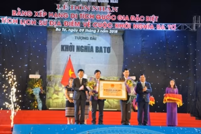 UBND tỉnh Quảng Ngãi đón nhận Bằng xếp hạng di tích quốc gia đặc biệt Di tích lịch sử Địa điểm về cuộc khởi nghĩa Ba Tơ.