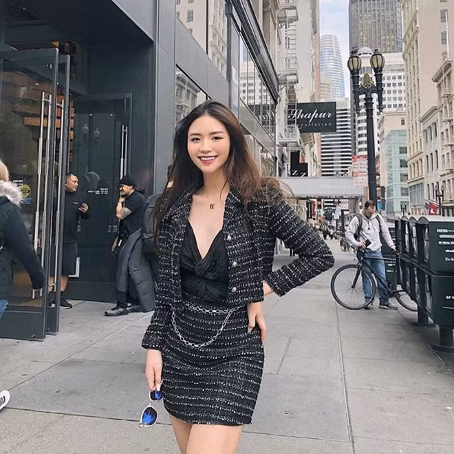 Dan hot girl sinh nam 2000 xinh dep, hanh phuc ben nua kia giau co hinh anh 2 