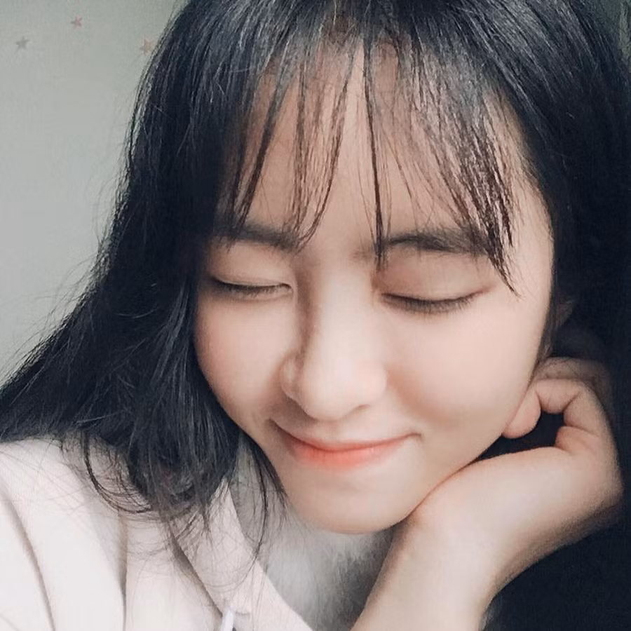 Được biết thông tin cô nàng đang là sinh viên NEU nên ngay lập tức vô tình hình ảnh thi đấu võ thuật của cô đã được lấy làm động lực thi đại học của các sĩ tử 2K1. Được biết thông tin cô nàng đang là sinh viên NEU nên ngay lập tức vô tình hình ảnh thi đấu võ thuật của cô đã được lấy làm động lực thi đại học của các sĩ tử 2K1.