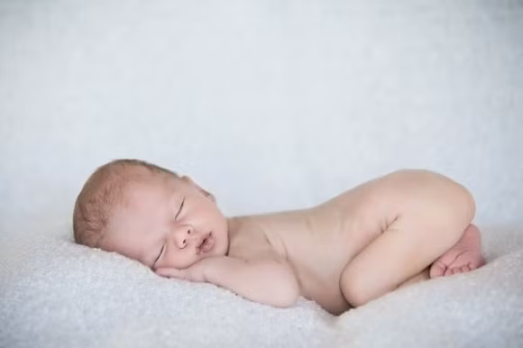 Sai lầm khi chăm trẻ, chăm trẻ đúng cách, Trẻ sơ sinh
