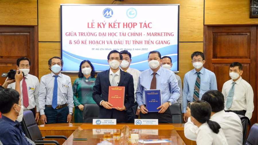 Đại diện hai bên ký kết hợp tác