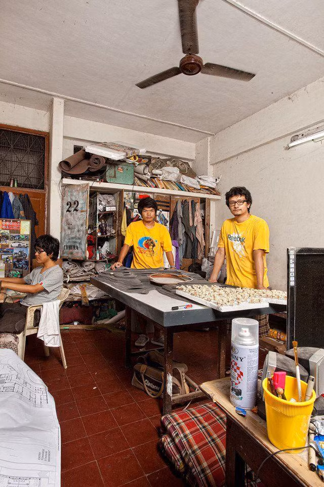 Các sinh viên theo học Kiến trúc tại Mumbai, Ấn Độ. (Ảnh: Henny Boogert)