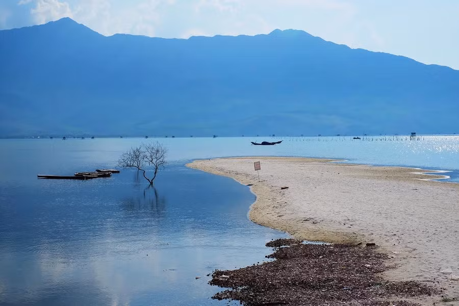 “Tuyệt tình cốc” phiên bản cực ít người biết ở Huế - Ảnh 2.