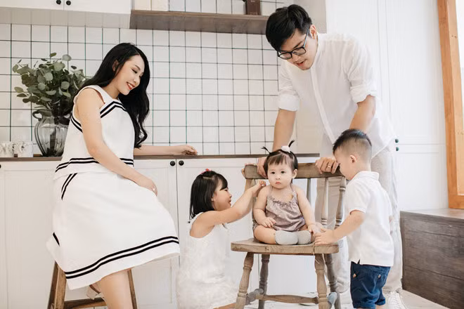 Nha van Gao thong bao chia tay chong sau 10 nam chung song hinh anh 2 