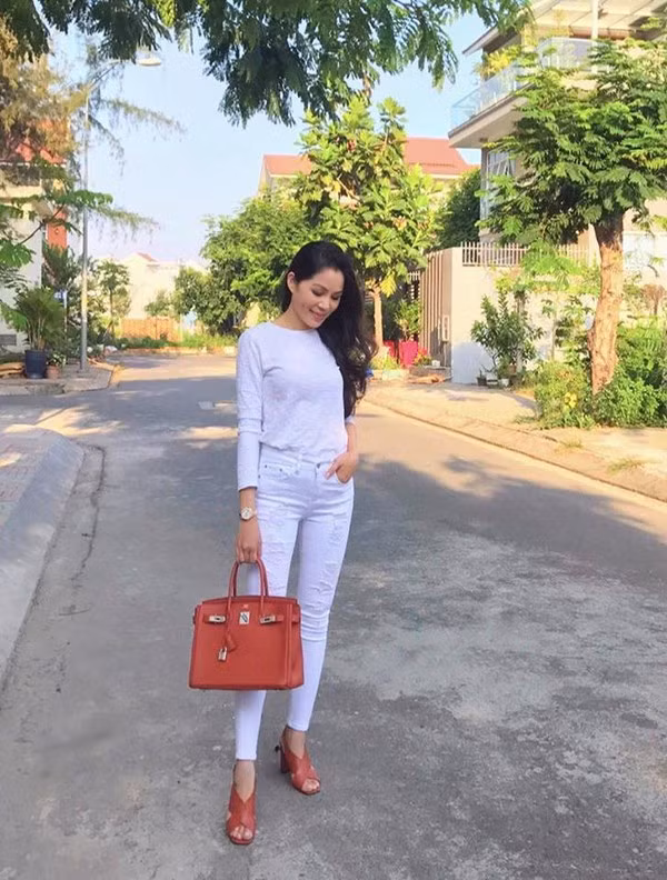 Quyền Linh tiết lộ lý do ‘cưa đổ’ vợ xinh đẹp giỏi giang vô cùng đơn giản - Ảnh 2.