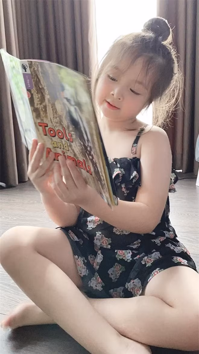 Cadie Mộc Trà con gái Elly Trần quá xinh xắn, đáng yêu nhận mưa lời khen ảnh 5
