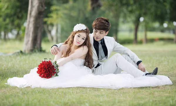 Quang Lê lên tiếng về bức ảnh hôn má vợ cũ Hồ Quang Hiếu-3