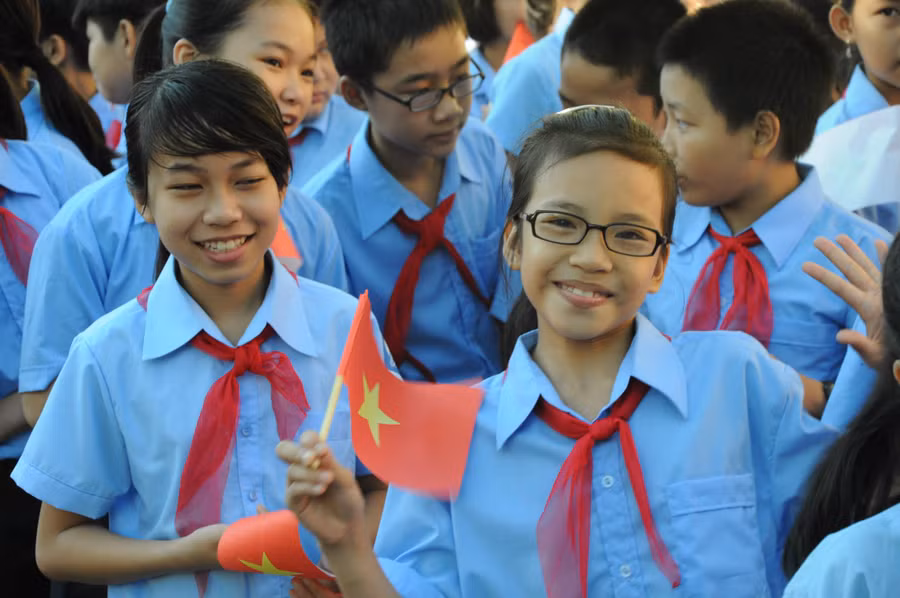 Cả nước tưng bừng đón chào năm học mới