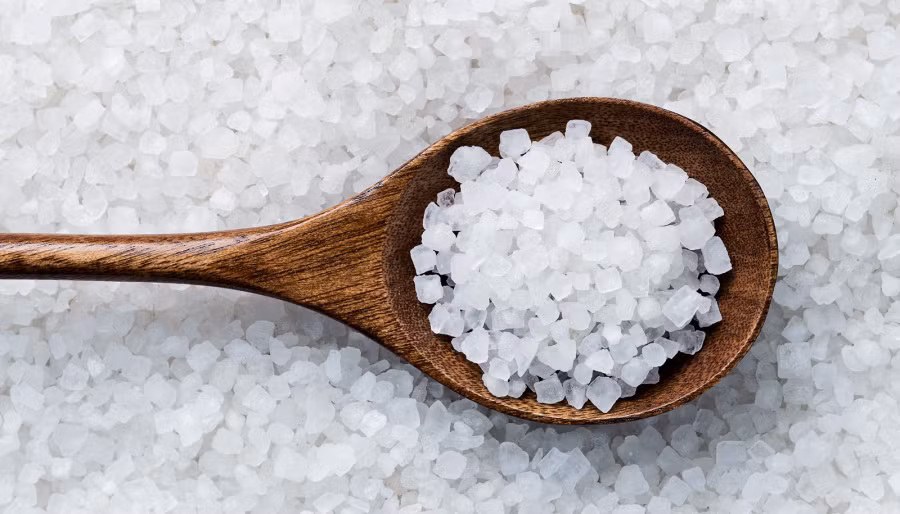 sea-salt-on-spoon_1600