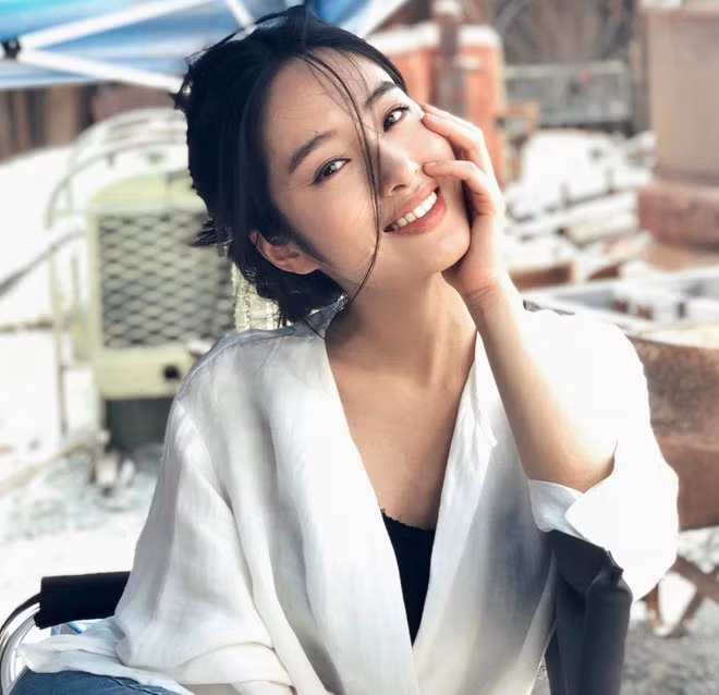 My nhan 9X khien cha nuoi ty phu cua Luu Diec Phi say dam la ai hinh anh 1 