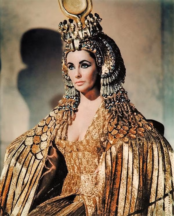 10 sự thật khó tin về trang phục trong Cleopatra - bom tấn xa xỉ bậc nhất lịch sử điện ảnh - Hình 2