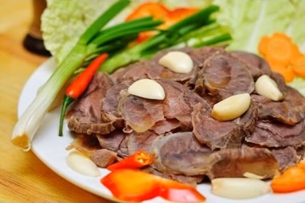 Mách mẹ công thức làm bắp bò ngâm mắm ngon bất bại, tha hồ để lâu chẳng lo hỏng